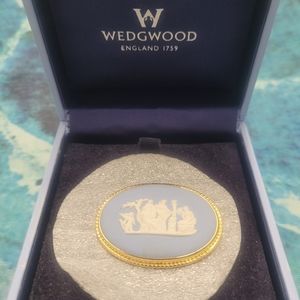 Wedgwood Brooche, Size Small, Blue Jasperware and Gold